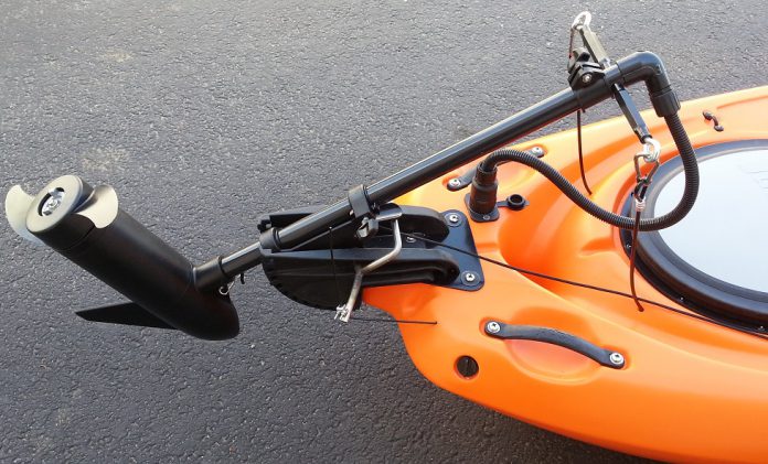 Amazon.com : Newport Vessels Kayak Series 36lb Thrust Transom Mounted  Saltwater Electric Trolling Motor w/ LED Battery Indicator (24" Shaft) :  Sports & Outdoors